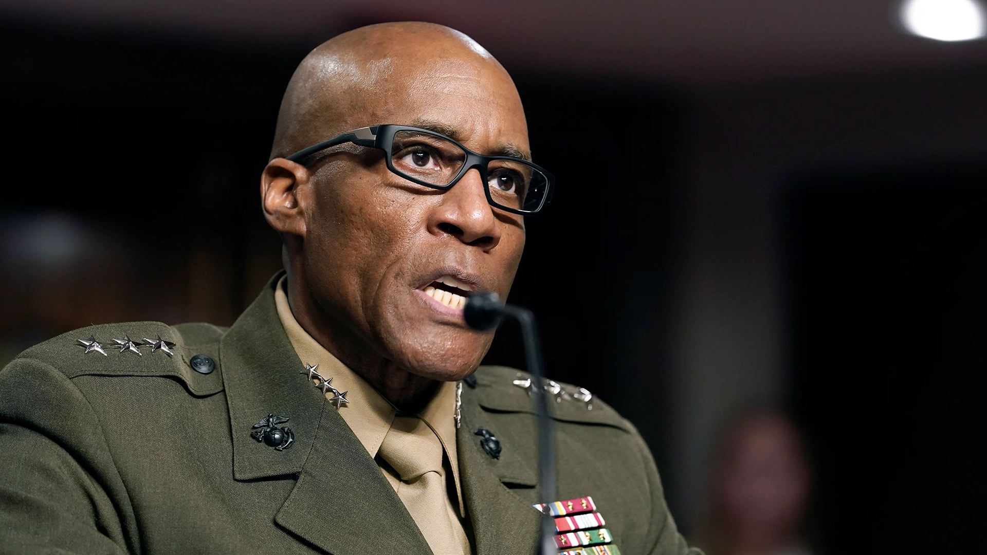 Pourquoi le général Langley se rebelle-t-il contre le capitaine Ibrahim Traoré et pourquoi ?